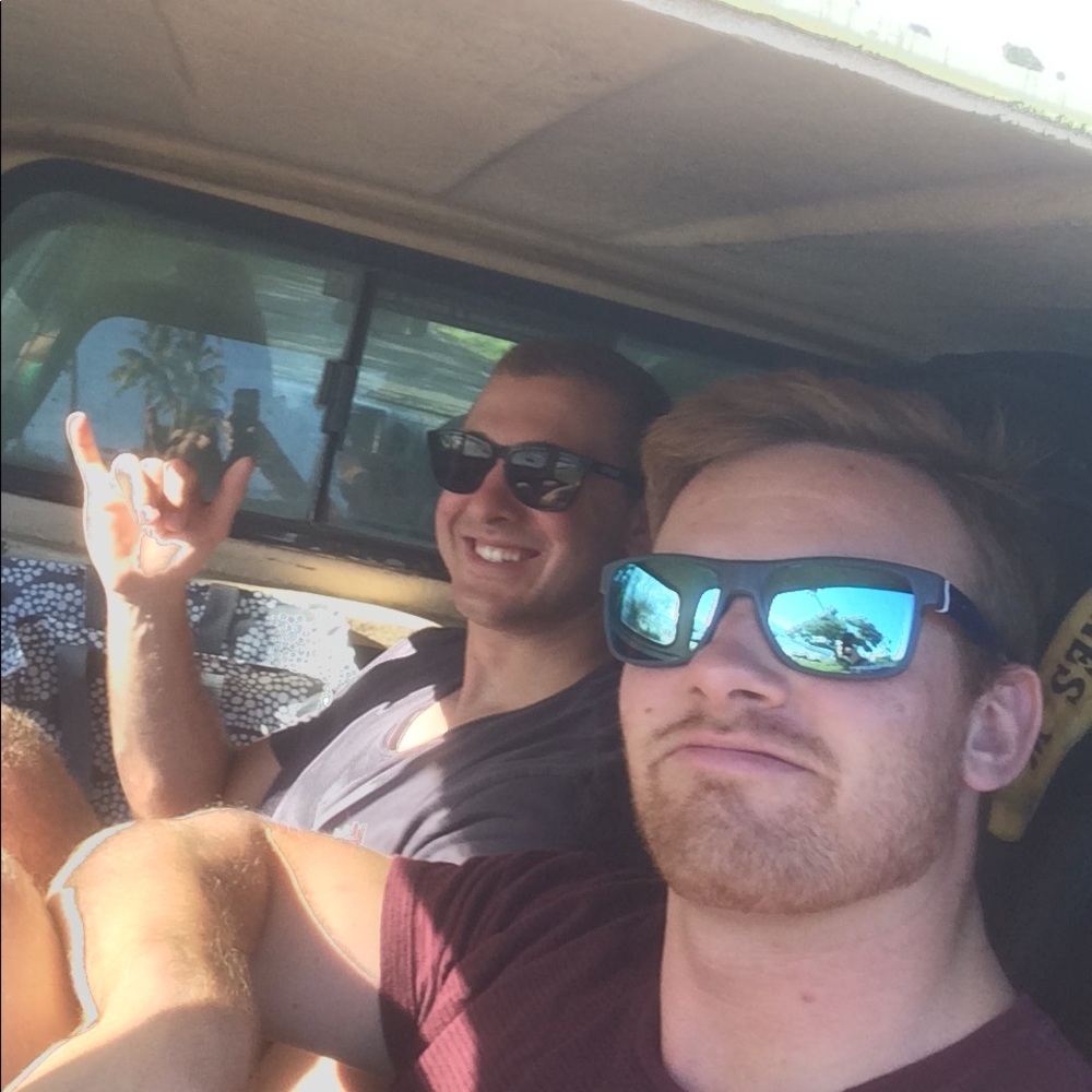 Meet your Posher, Carson